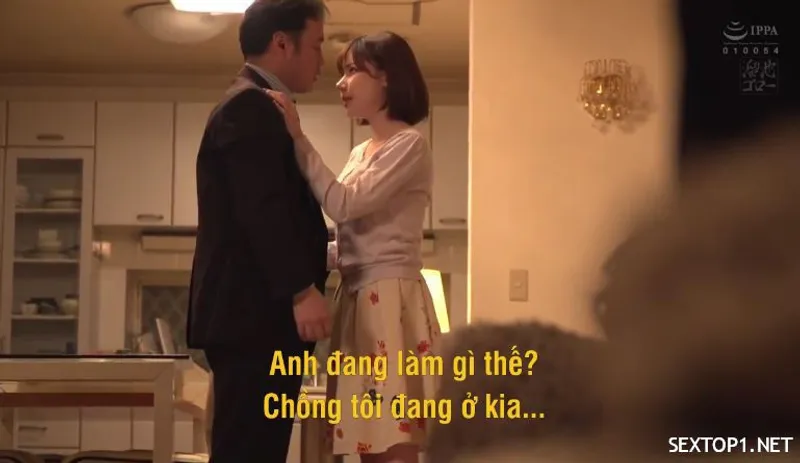 Mối trả bài bí mật với quản lý của gã chồng vietsub